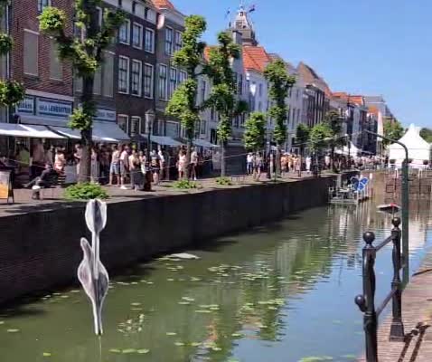 Bezoekers langs de Haven in Schoonhoven