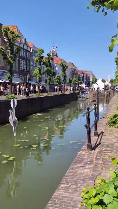 Drukbezochte Haven in Schoonhoven tijdens de Nationale Zilverdag